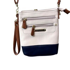 Stone Mountain Womens Crossbody Bag w Adjustable Strap & Wristlet